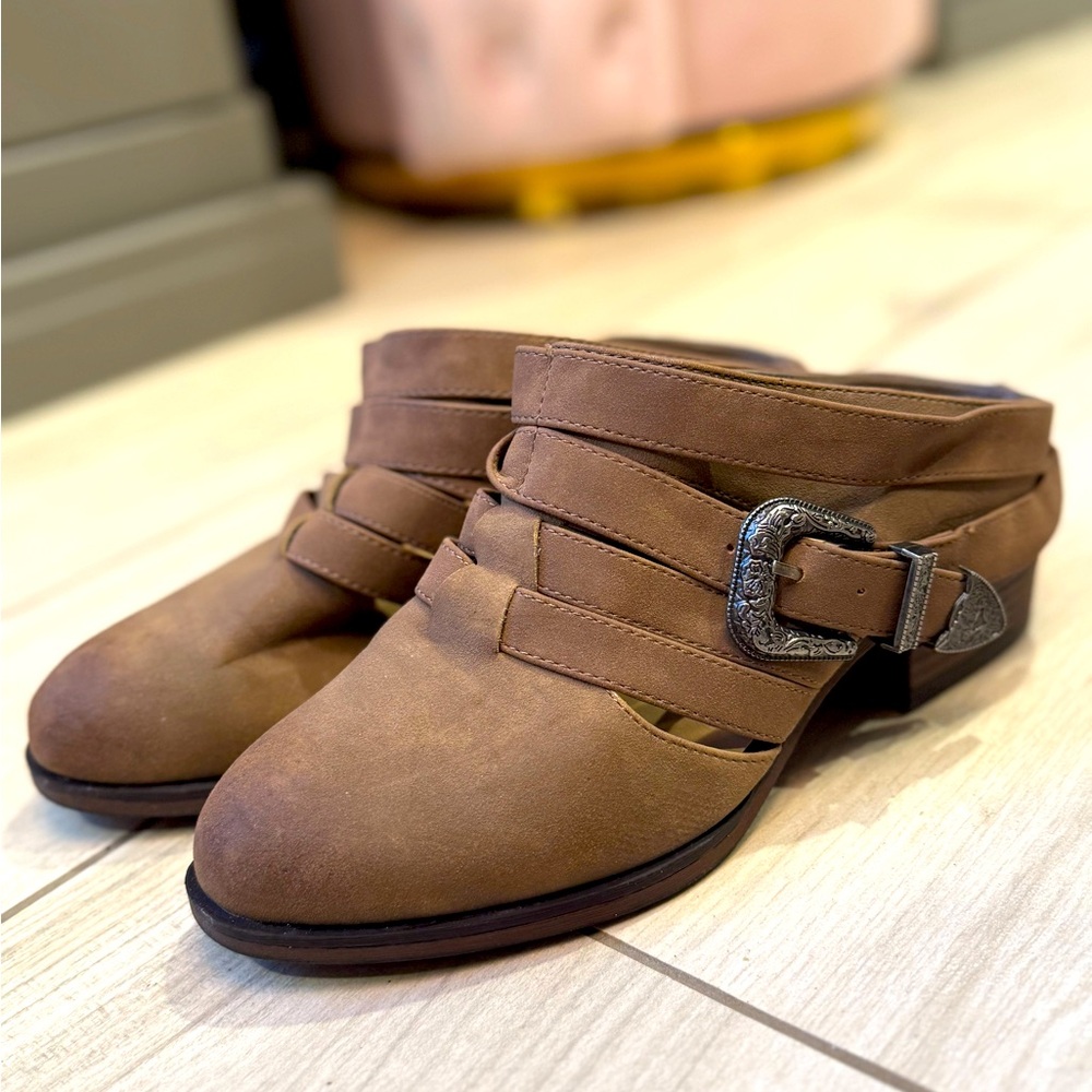 PIERRE DUMAS Western Mule Slip On Buckle Shoes
